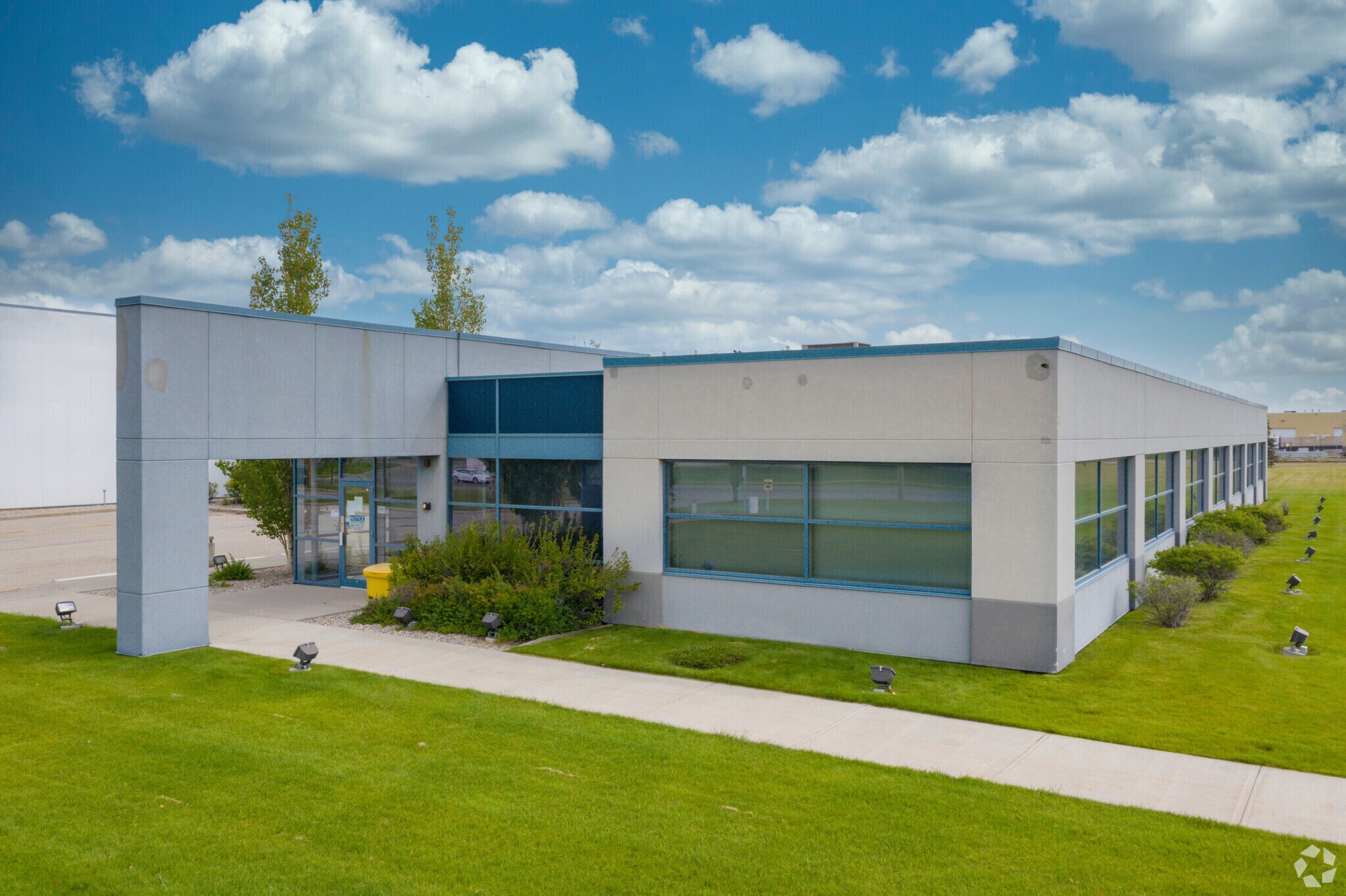 5050 47th St SE, Calgary, AB for sale Building Photo- Image 1 of 1