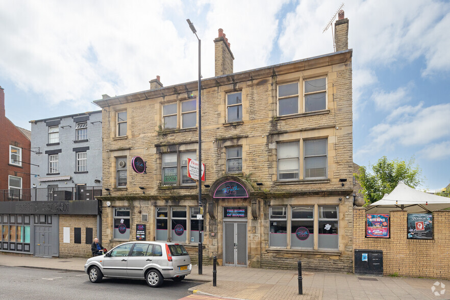 32 Peel St, Barnsley for sale - Primary Photo - Image 1 of 2