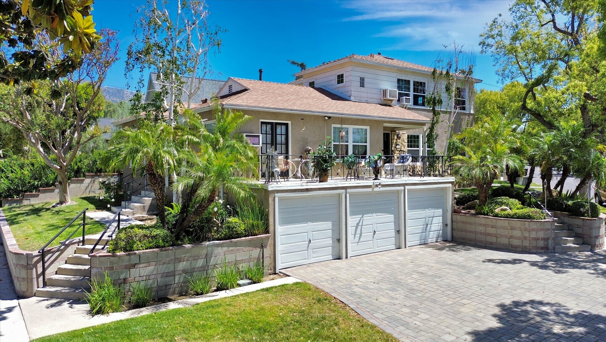 1120 East Ave, Burbank, CA à vendre Photo principale- Image 1 de 11