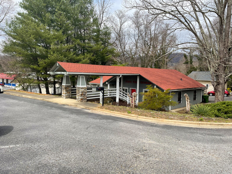 738 Tunnel Rd, Asheville, NC for sale - Building Photo - Image 1 of 1