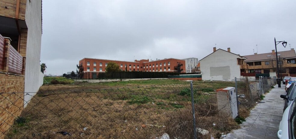 Calle de Jorge Luis Borges, 4-16, Parla, Madrid à vendre - Photo du bâtiment - Image 2 de 2