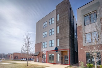 101 W Apache St, Norman, OK à louer Photo intérieure- Image 1 de 15