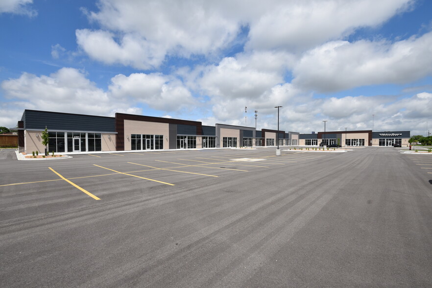 2301 University Dr S, Fargo, ND for lease - Building Photo - Image 1 of 3