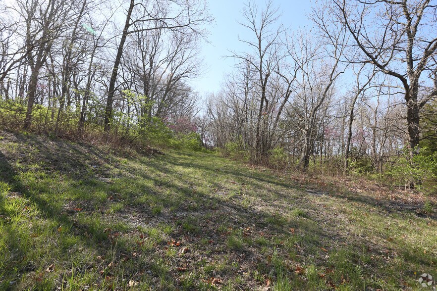 19500 E Us-40 Hwy, Independence, MO à vendre - Photo du bâtiment - Image 2 de 9