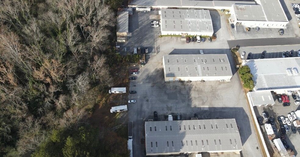 2970 Ask Kay Dr SE, Smyrna, GA for lease - Primary Photo - Image 1 of 6