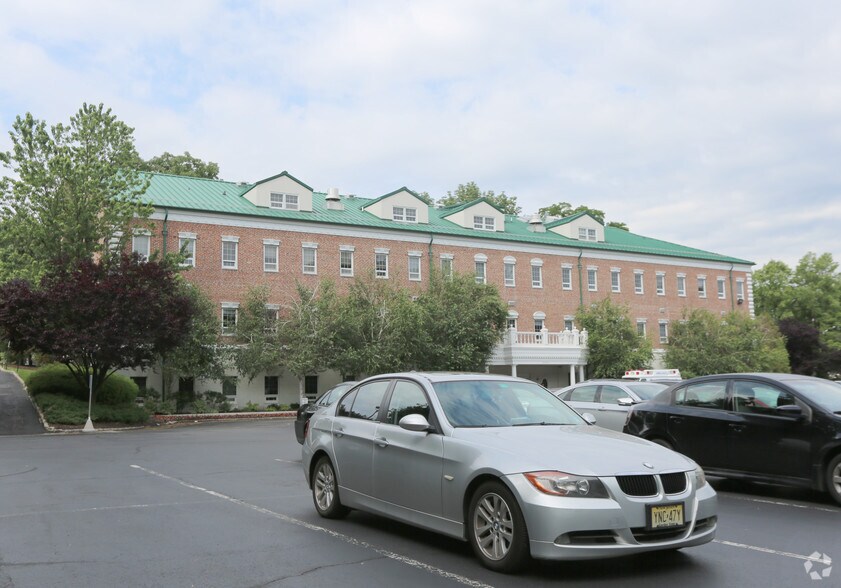 2130 Millburn Ave, Maplewood, NJ à louer - Photo du bâtiment - Image 3 de 5