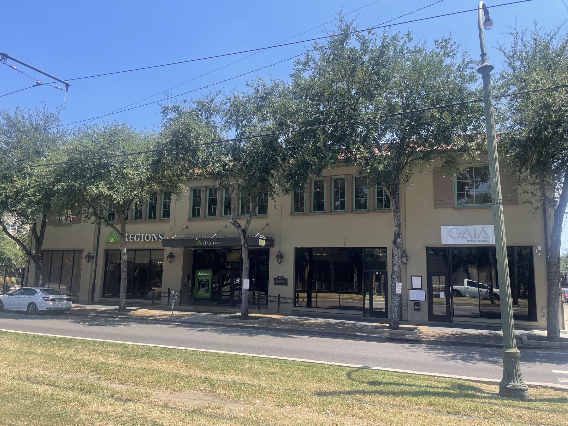 1820 St. Charles Ave, New Orleans, LA for lease Primary Photo- Image 1 of 4