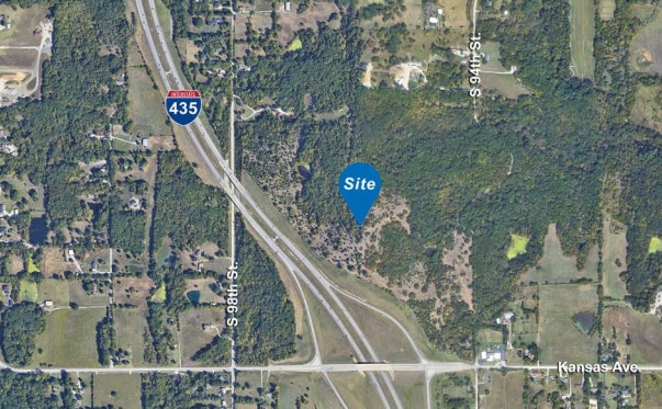 546 S 94th St, Edwardsville, KS for sale - Primary Photo - Image 1 of 2