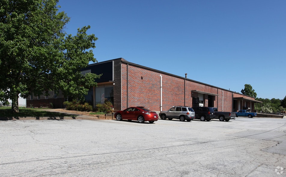 1531 Dogwood Dr SW, Conyers, GA for lease - Building Photo - Image 1 of 2