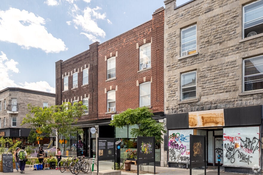 1301-1307 Av Du Mont-Royal E, Montréal, QC à vendre - Photo du bâtiment - Image 2 de 3