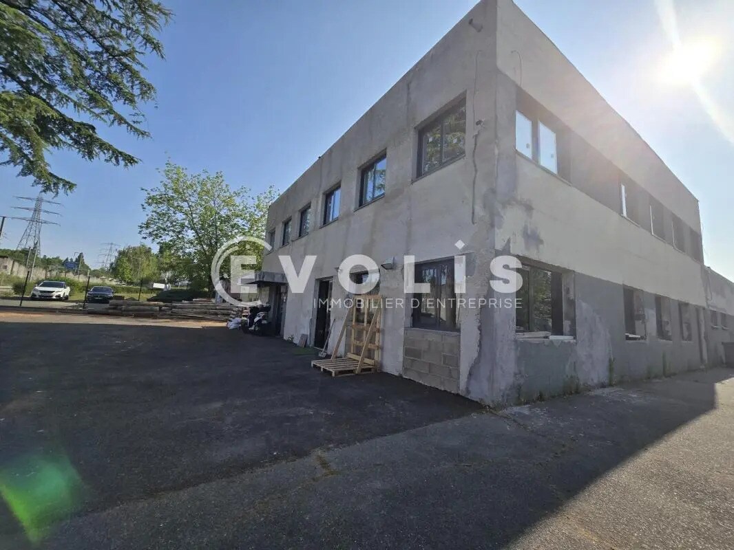 Office in Palaiseau for lease Building Photo- Image 1 of 9