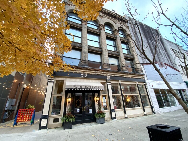 313 Main St, Evansville, IN à louer - Photo du bâtiment - Image 1 de 15