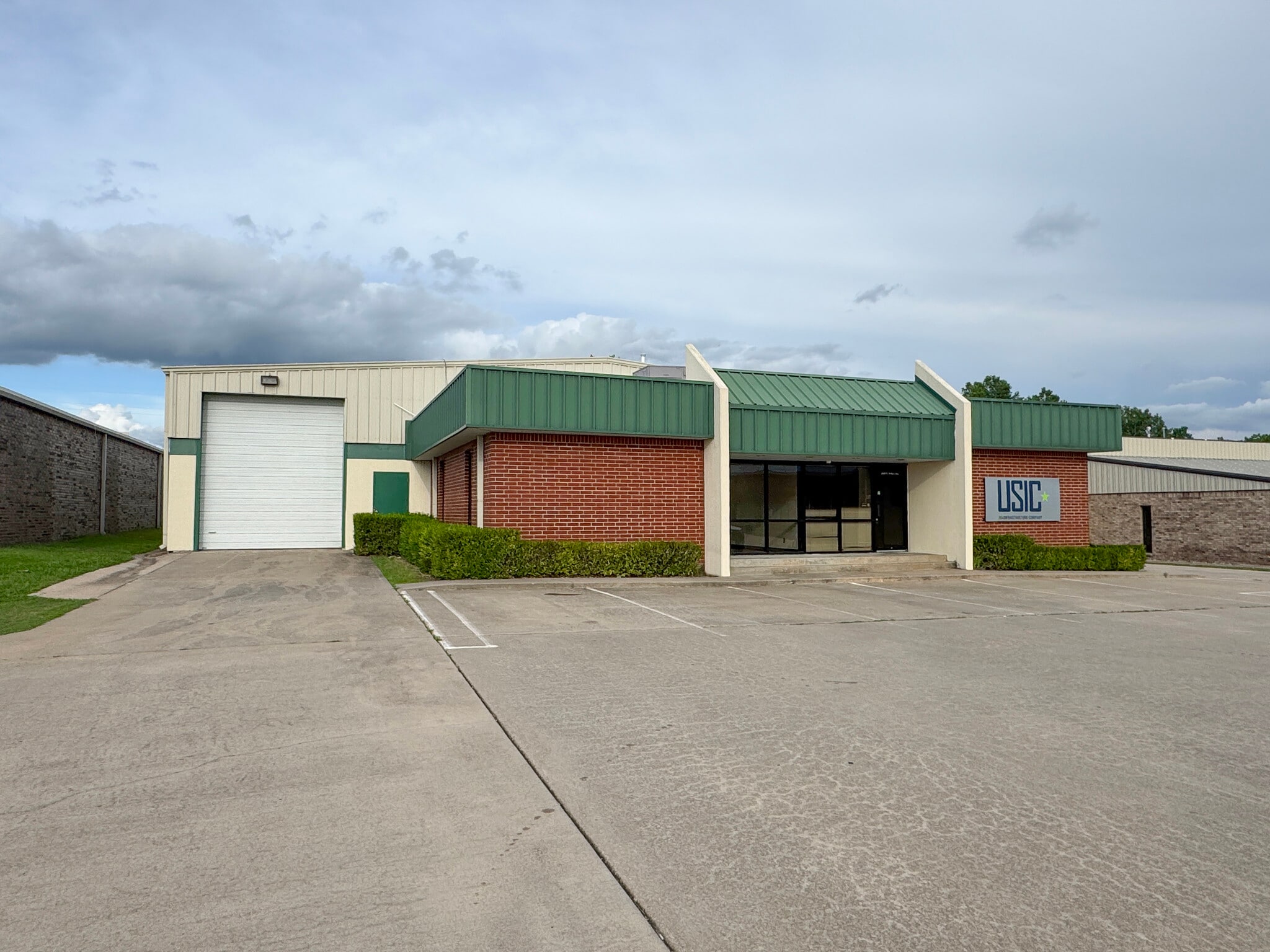 2005 N Willow Ave, Broken Arrow, OK for lease Building Photo- Image 1 of 16
