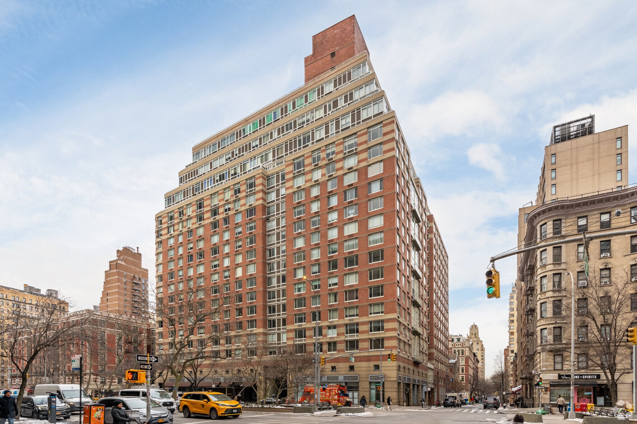 2373 Broadway, New York, NY à louer Photo du bâtiment- Image 1 de 4
