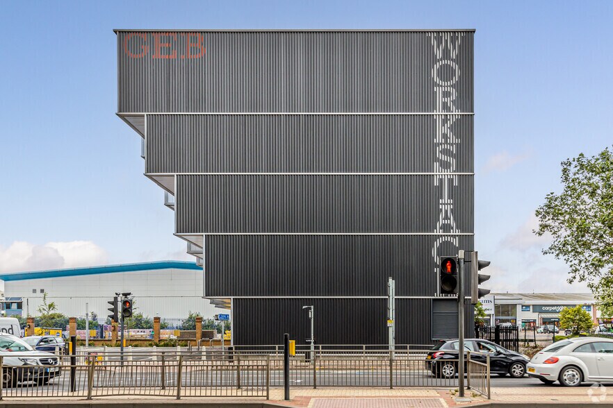 599 Woolwich Rd, Londres à louer - Photo du bâtiment - Image 3 de 3