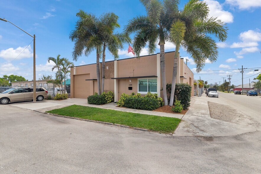 1420 Forsythe Rd, West Palm Beach, FL à vendre - Photo du bâtiment - Image 2 de 19