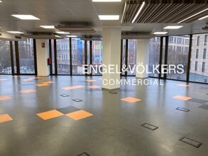 Bureau dans Barcelone, Barcelona à louer Photo intérieure- Image 1 de 21