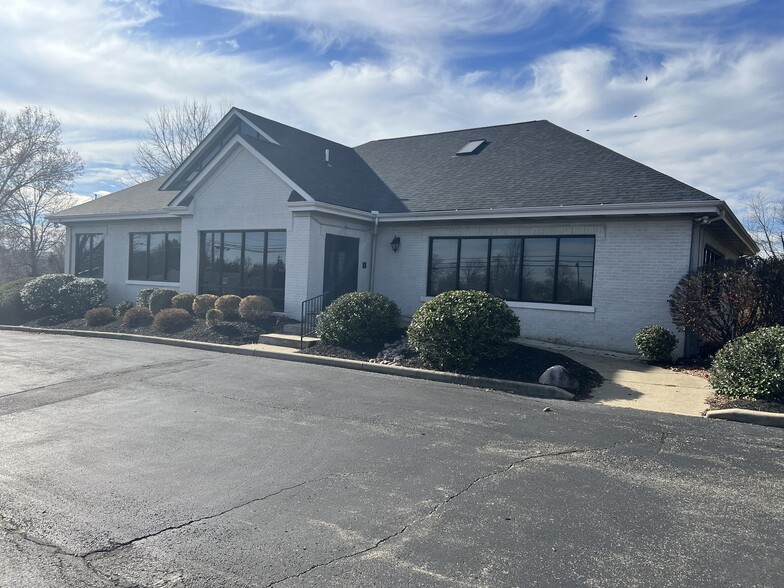 7620 Dixie Hwy, Florence, KY for sale - Building Photo - Image 1 of 1