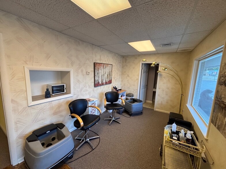 2805 Lincoln Ave, Evansville, IN for sale - Building Photo - Image 3 of 12