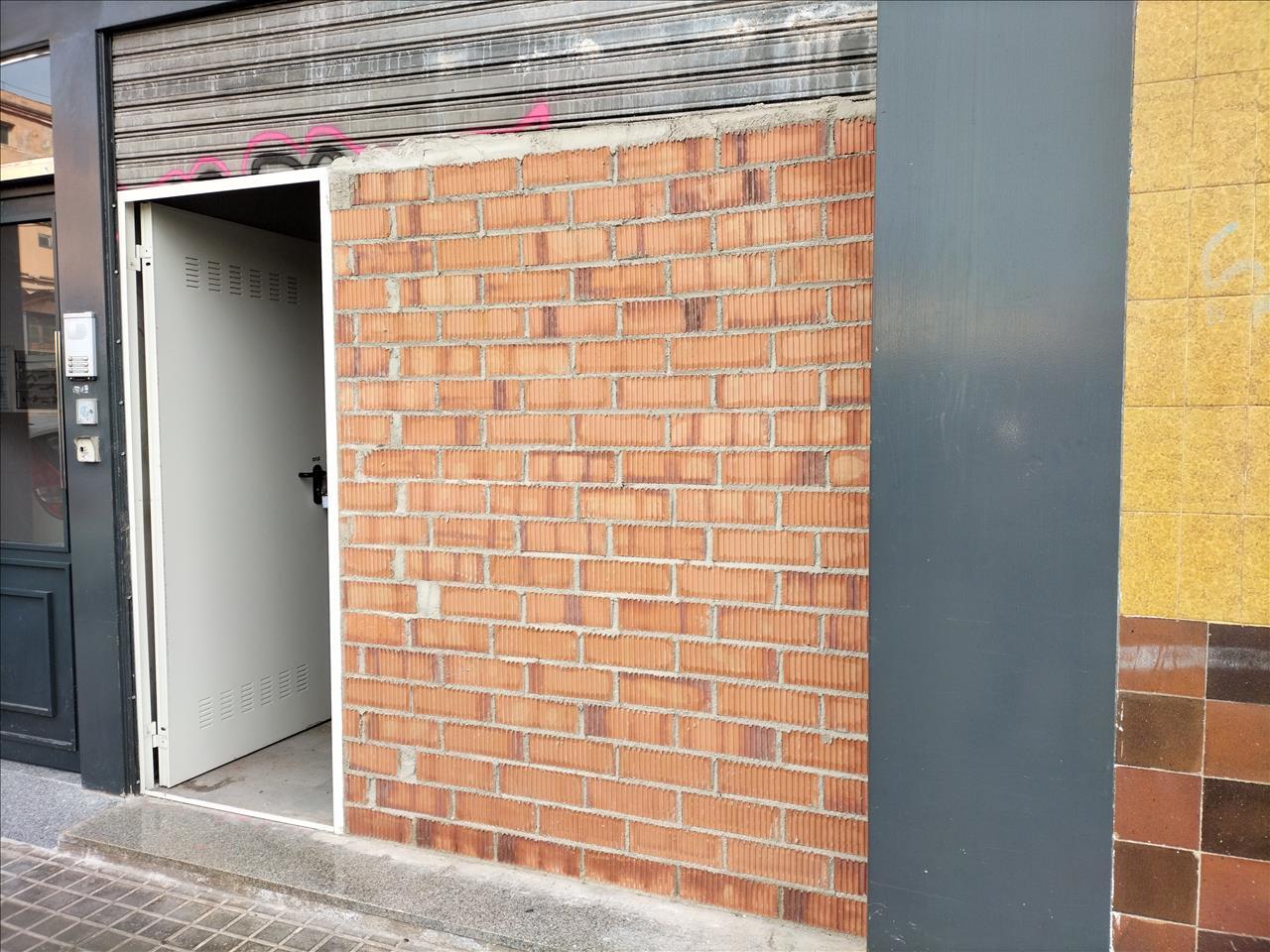 Carrer de Torrijos, Mataró, Barcelona for sale Primary Photo- Image 1 of 2