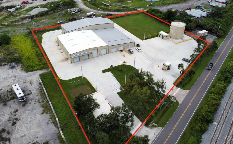 4460 Old Dixie Hwy, Grant, FL for lease - Primary Photo - Image 1 of 10
