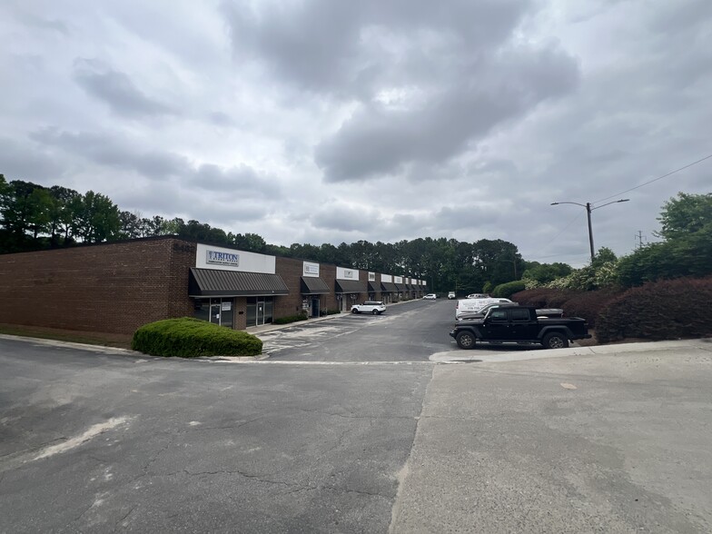 3482 Oakcliff Rd, Doraville, GA for lease - Building Photo - Image 3 of 4