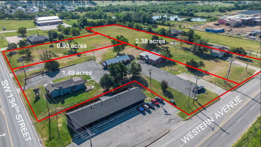 824 SW 134th St, Oklahoma City, OK for sale - Building Photo - Image 3 of 8