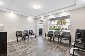 2482 Secoffee Ter, Coconut Grove, FL for lease Interior Photo- Image 2 of 27