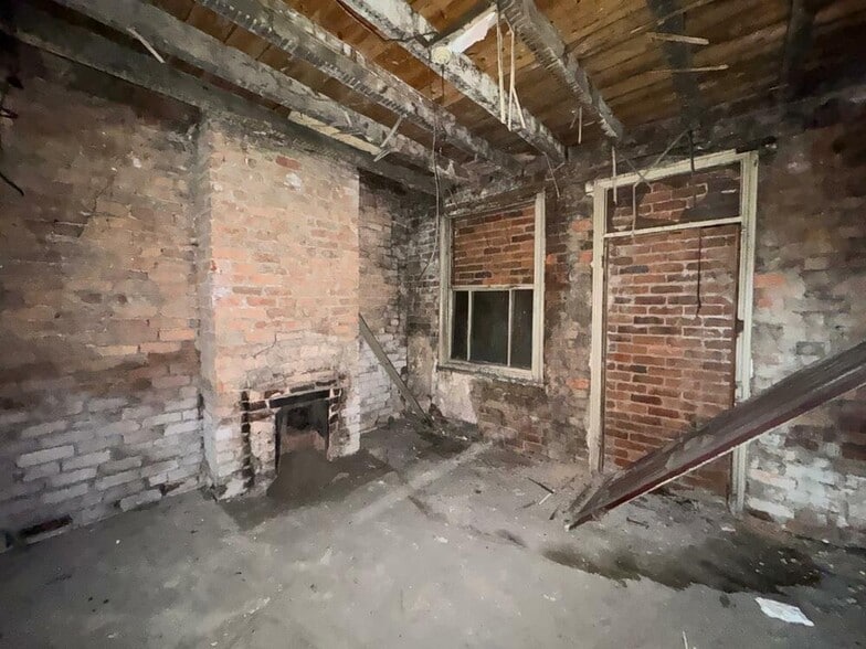 126-130 Chatsworth Rd, Chesterfield à vendre - Photo du bâtiment - Image 3 de 9
