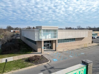 Plus de détails pour 13550 W 9 Mile Rd, Oak Park, MI - Commerce de détail à louer