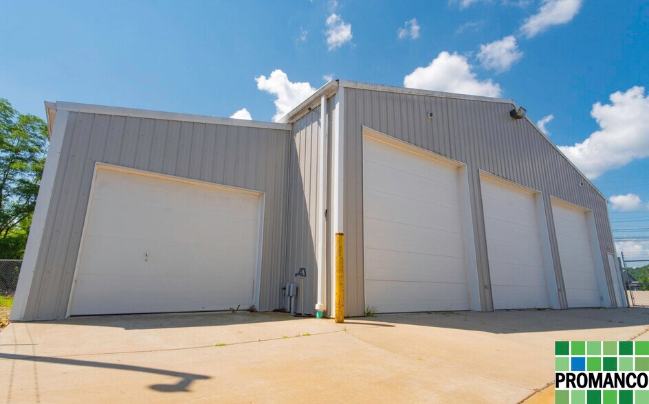 27425 State Route 7, Marietta, OH à louer - Photo du bâtiment - Image 2 de 15