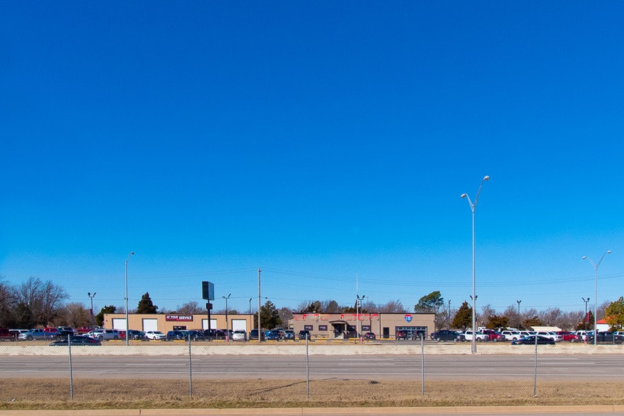 9229 S I-35 Service Rd, Oklahoma City, OK for lease - Primary Photo - Image 1 of 24