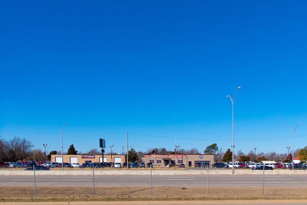 9229 S I-35 Service Rd, Oklahoma City, OK for lease Primary Photo- Image 1 of 25