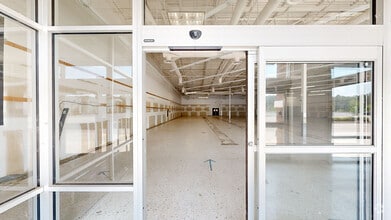 61101-61125 Airport Rd, Slidell, LA à louer Numérisation 3D de Matterport- Image 1 de 31