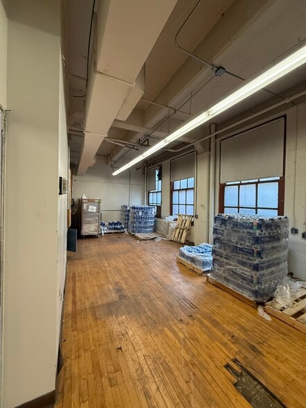 919 Walnut St, Philadelphia, PA for sale - Interior Photo - Image 2 of 9