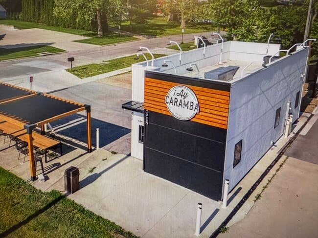 More details for 1803 S Center St, Marshalltown, IA - Retail for Sale