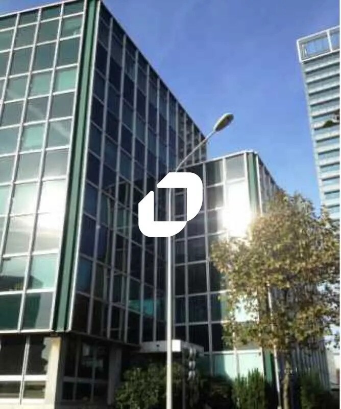 Office in Bagnolet for lease Building Photo- Image 1 of 9