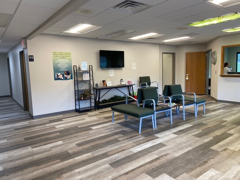 N1697 Municipal Dr, Greenville, WI for lease - Interior Photo - Image 3 of 14