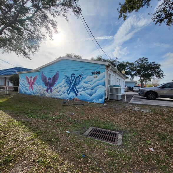 1322 Oak St, Melbourne, FL for sale - Primary Photo - Image 1 of 16