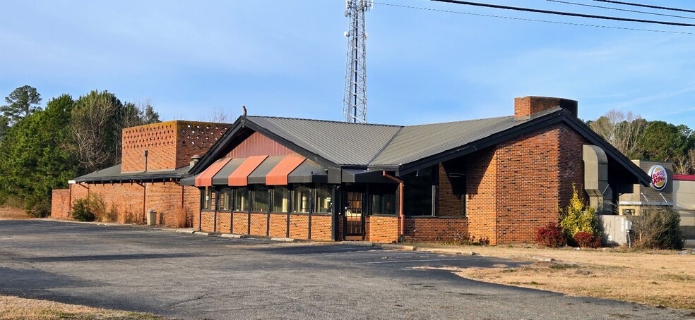 1215 N Horner Blvd, Sanford, NC for sale - Primary Photo - Image 1 of 12