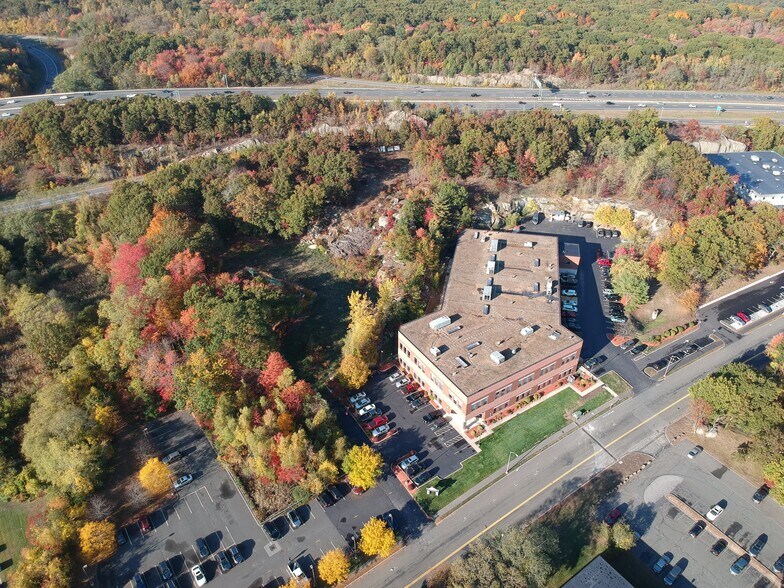 51 Jubilee Dr, Peabody, MA à vendre - Photo du bâtiment - Image 3 de 5