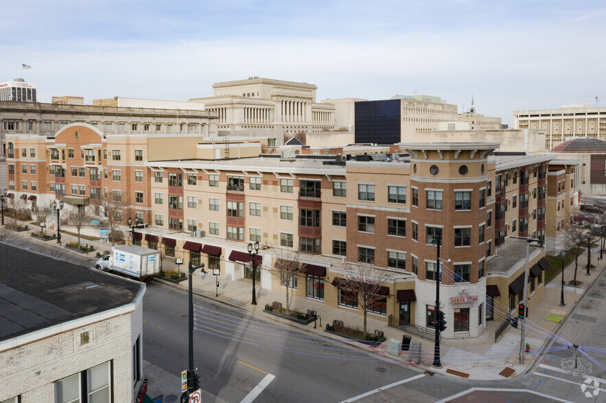 740 W Wisconsin Ave, Milwaukee, WI for lease - Aerial - Image 1 of 1