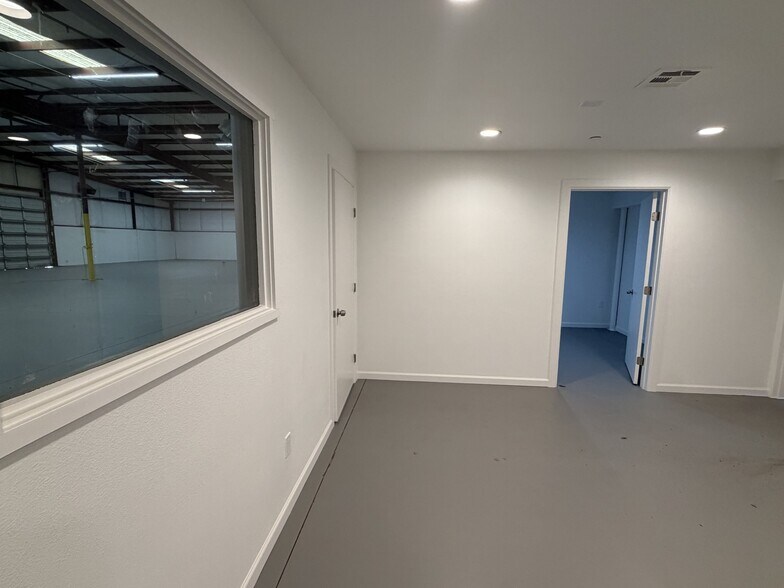 1711 E Jackson St, Phoenix, AZ à louer - Photo du bâtiment - Image 2 de 25