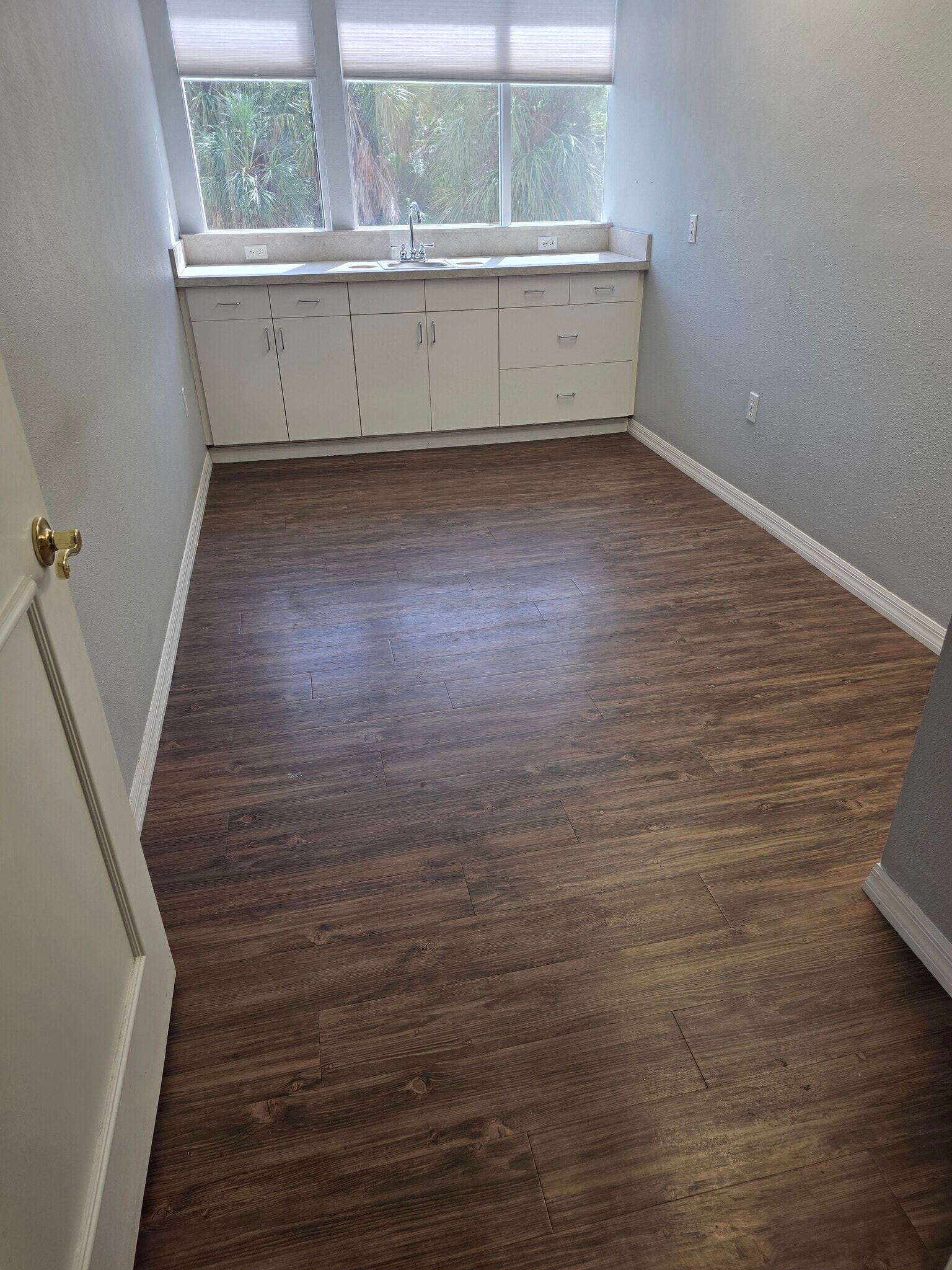 5350 Gulf of Mexico Dr, Longboat Key, FL for lease Interior Photo- Image 1 of 1
