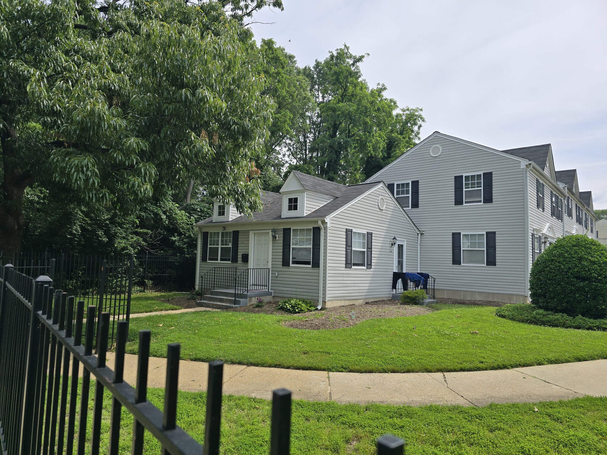 2521 Kent Town Pl, Landover, MD for sale Primary Photo- Image 1 of 2