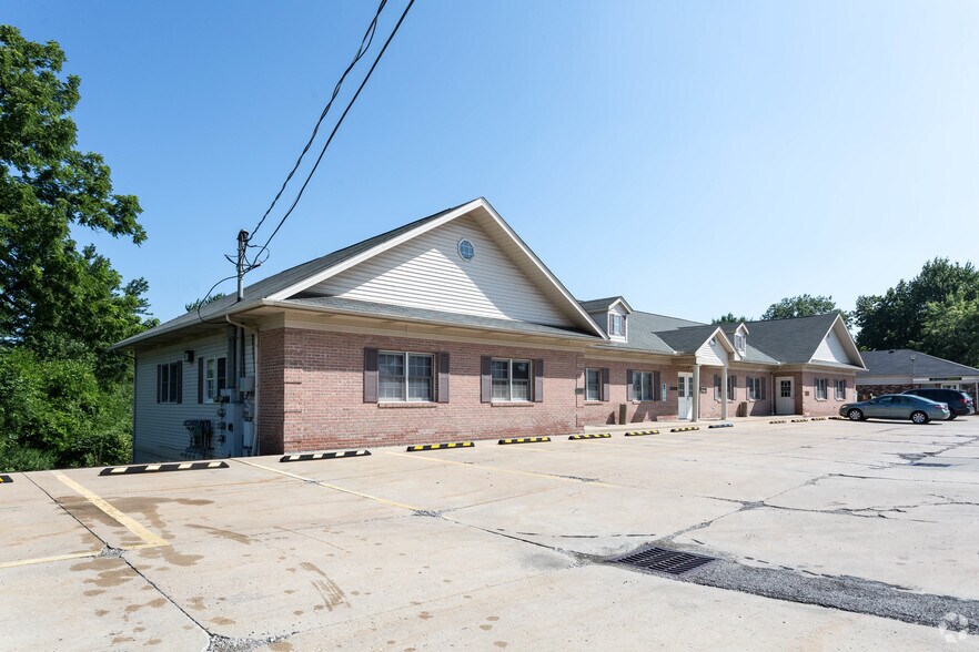 160 Cleveland St, Elyria, OH for sale - Building Photo - Image 2 of 15