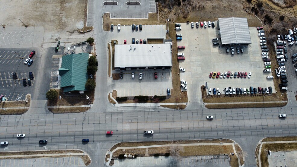 101 SW 14th Pl, Lincoln, NE à louer - Photo du bâtiment - Image 2 de 4