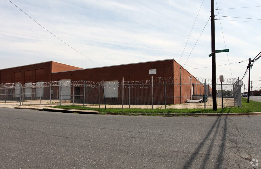 3511 52nd Ave, Hyattsville, MD for lease - Primary Photo - Image 1 of 5