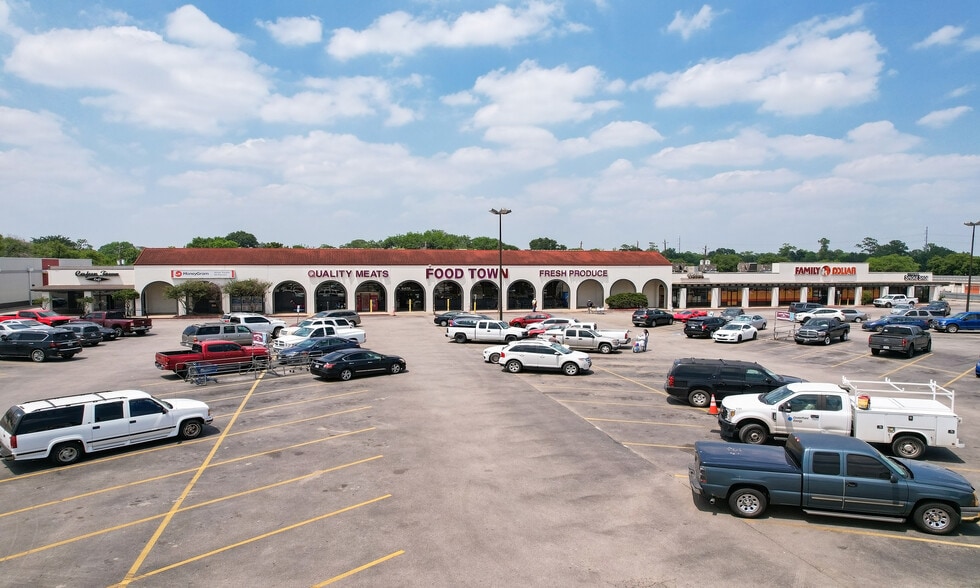 6438-6490 W Little York Rd, Houston, TX à louer - Photo du bâtiment - Image 1 de 4