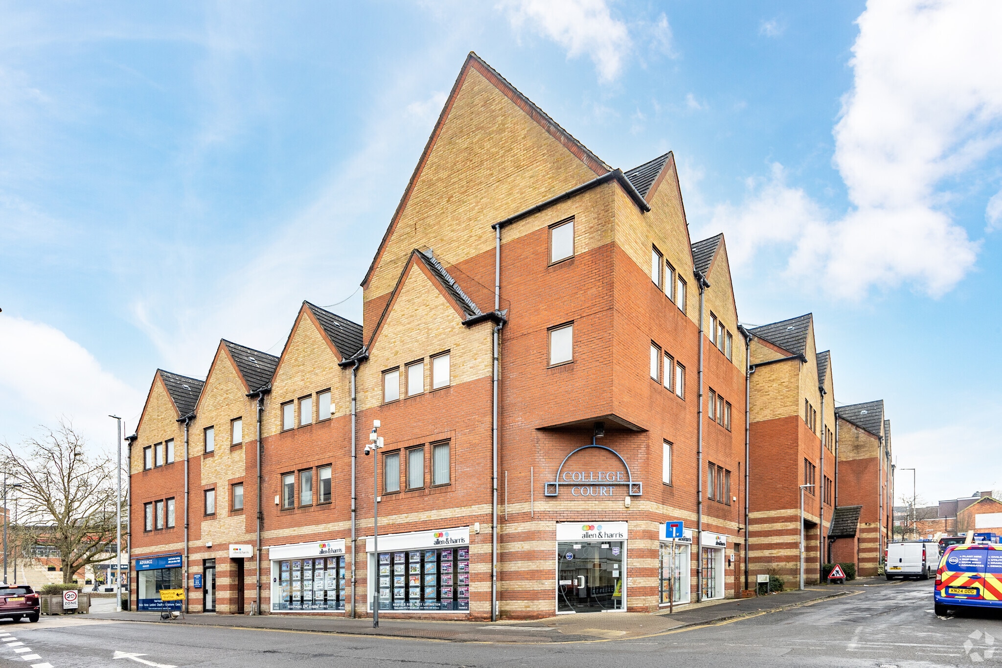 Regent Circus, Swindon for sale Primary Photo- Image 1 of 12